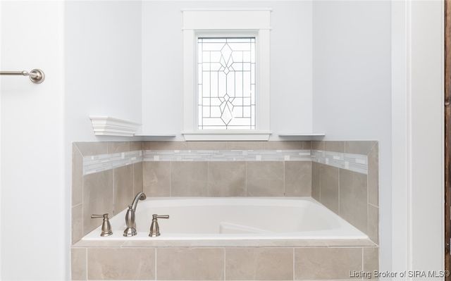 3008 Saratoga Lane, Sellersburg, IN 47172