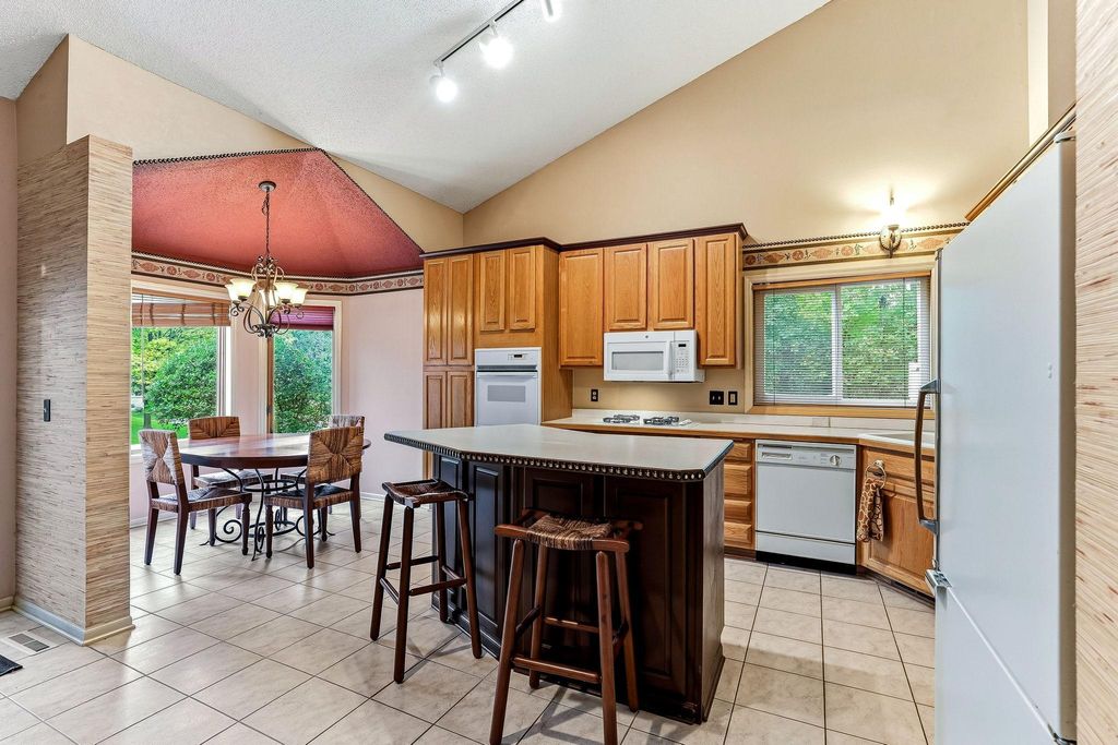 5968 Bren Circle, Minnetonka, MN 55343 — photo 5