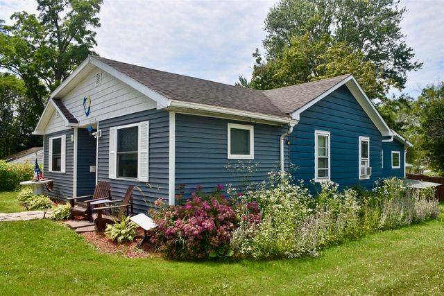 23 Mooney Drive, Alburgh, VT 05440