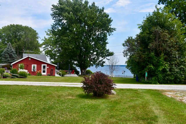 23 Mooney Drive, Alburgh, VT 05440