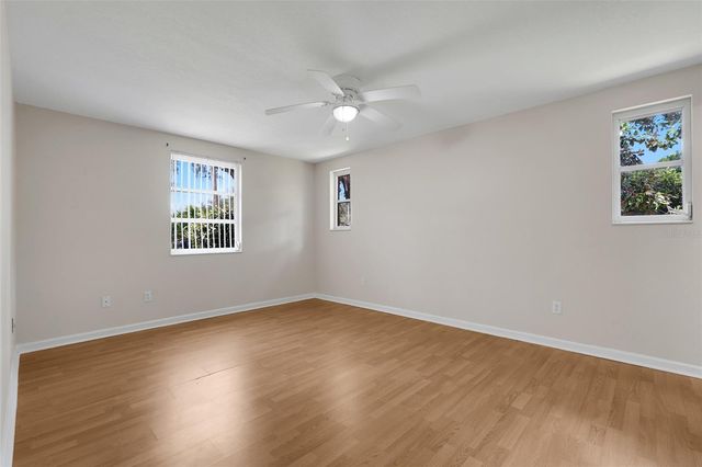 520 N LACY CIRCLE, Deltona, FL 32725