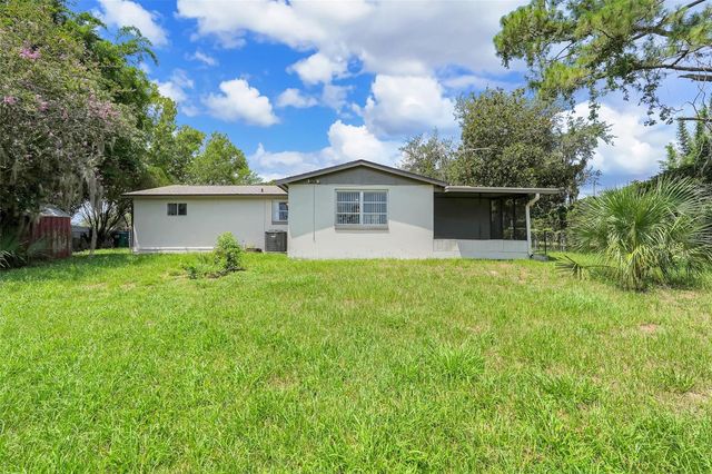 520 N LACY CIRCLE, Deltona, FL 32725