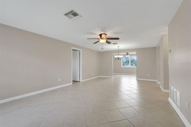 520 N LACY CIRCLE, Deltona, FL 32725