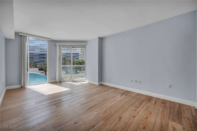 2777 Paradise Road 301, Las Vegas, NV 89109