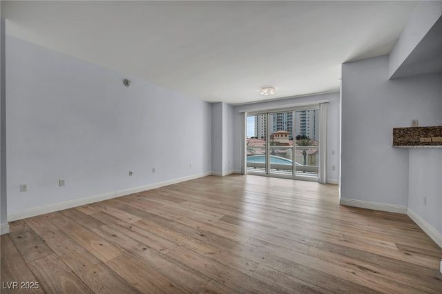 2777 Paradise Road 301, Las Vegas, NV 89109