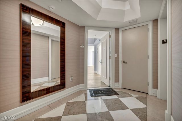 2777 Paradise Road 301, Las Vegas, NV 89109