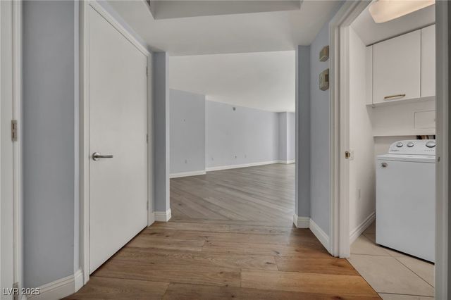 2777 Paradise Road 301, Las Vegas, NV 89109