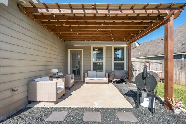 2094 Positano Loop, Bryan, TX 77808