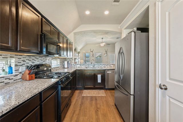 2094 Positano Loop, Bryan, TX 77808