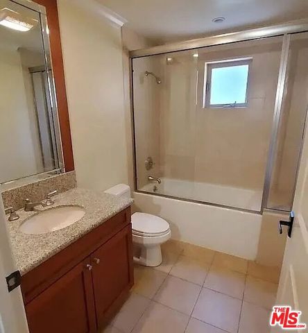 1135 S Shenandoah Street A, Los Angeles, CA 90035