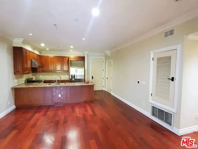 1135 S Shenandoah Street A, Los Angeles, CA 90035