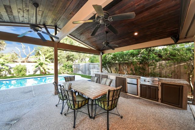 9619 W Amber Bluff Lane, Katy, TX 77494