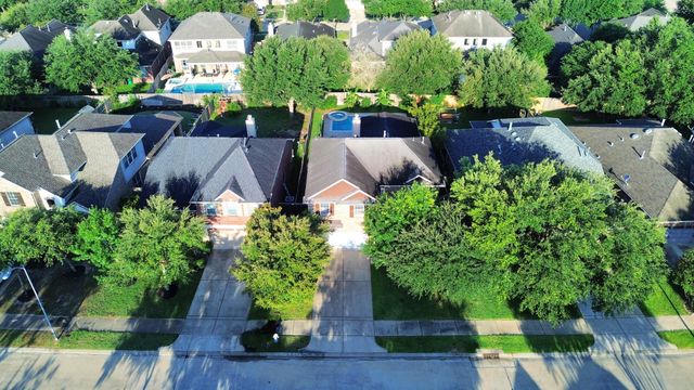 9619 W Amber Bluff Lane, Katy, TX 77494