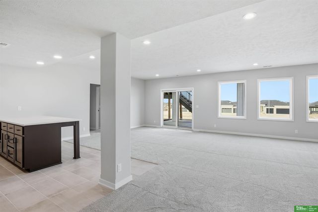 5426 N 213th Street, Elkhorn, NE 68022