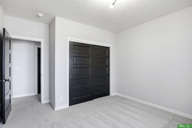 5426 N 213th Street, Elkhorn, NE 68022