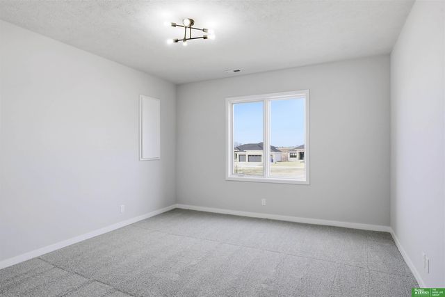 5426 N 213th Street, Elkhorn, NE 68022