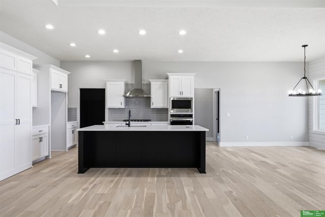 5426 N 213th Street, Elkhorn, NE 68022