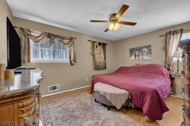 44 Deer Path Dr, Mount Olive Twp., NJ 07836