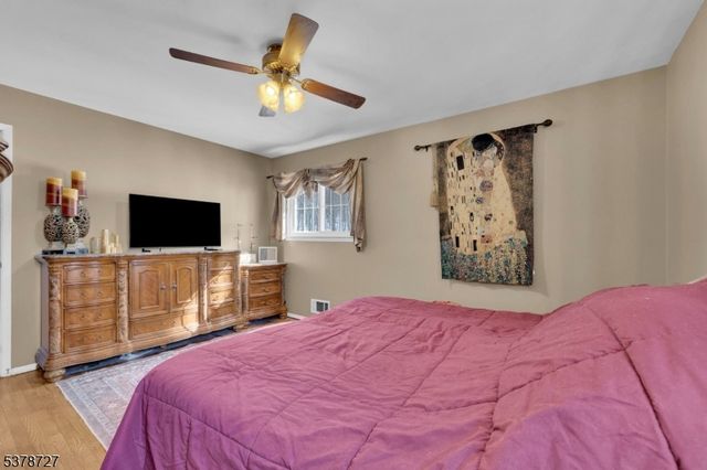 44 Deer Path Dr, Mount Olive Twp., NJ 07836