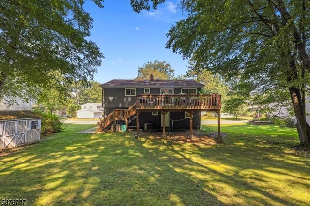 44 Deer Path Dr, Mount Olive Twp., NJ 07836