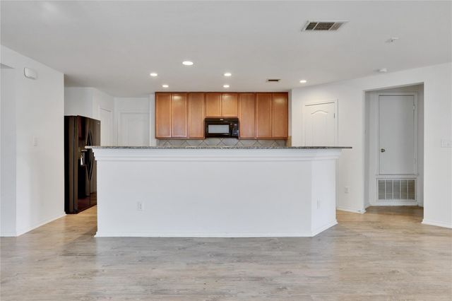 500 New Bridge DR, Kyle, TX 78640