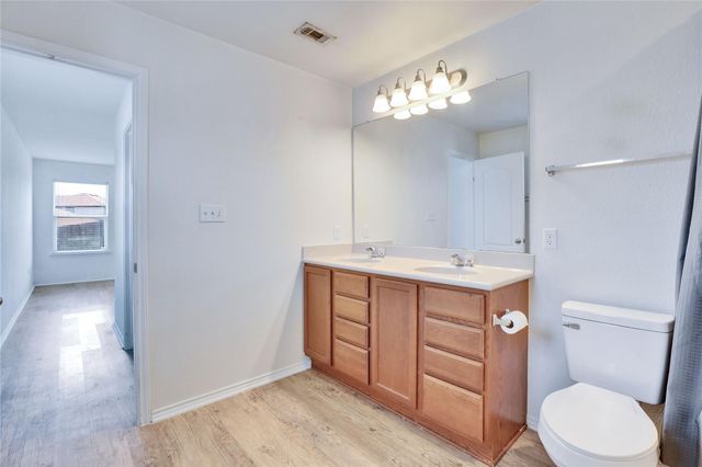 500 New Bridge DR, Kyle, TX 78640