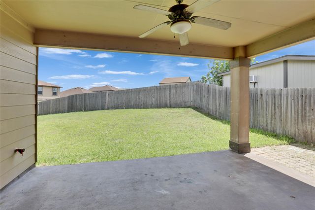 500 New Bridge DR, Kyle, TX 78640