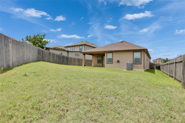 500 New Bridge DR, Kyle, TX 78640