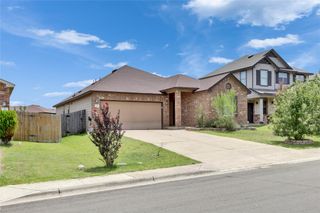 500 New Bridge DR, Kyle, TX 78640