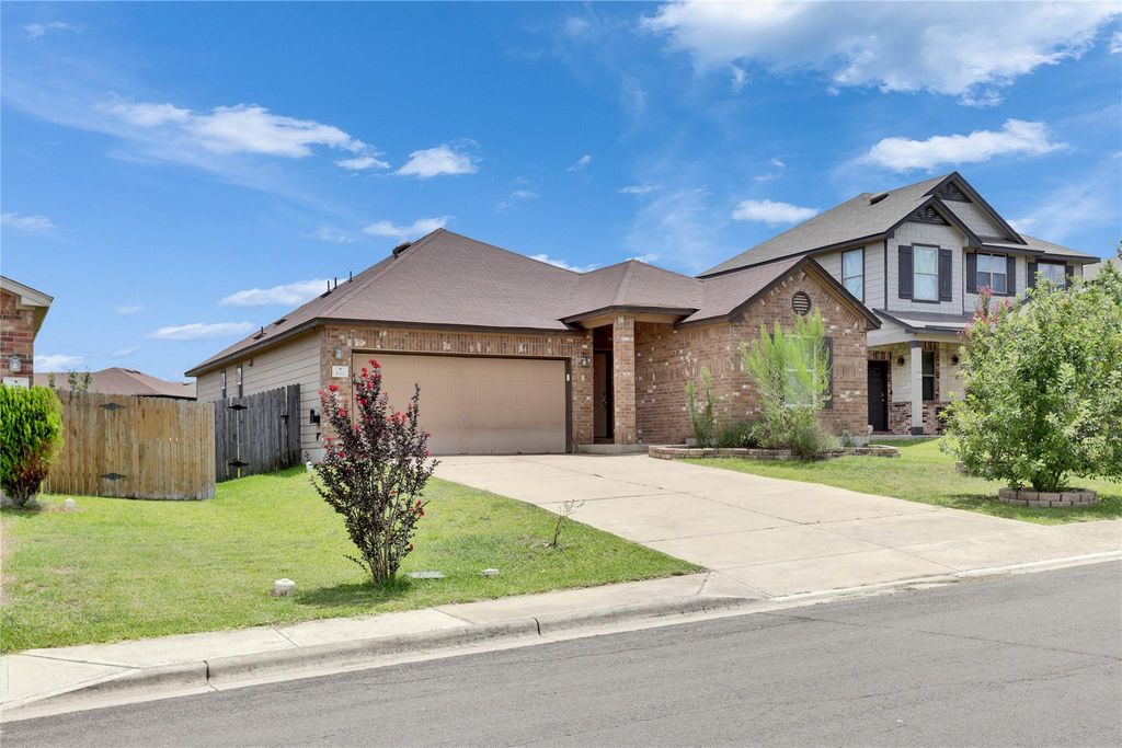 500 New Bridge DR, Kyle, TX 78640