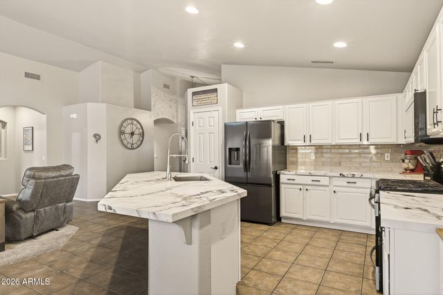 17542 W ROCK LEDGE Road, Goodyear, AZ 85338