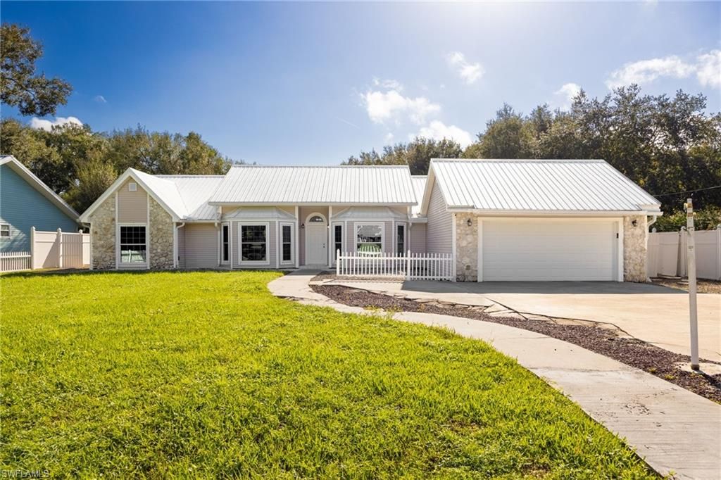 115 N Oak ST, LABELLE, FL 33935 — exterior