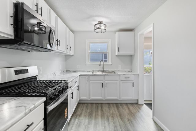 5136 Colfax Avenue N, Minneapolis, MN 55430