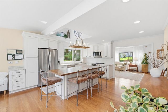 2828 Kent Lane, Yorktown Heights, NY 10598