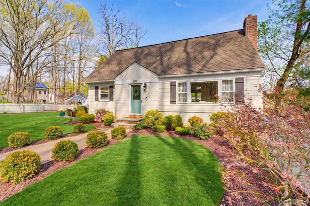 2828 Kent Lane, Yorktown Heights, NY 10598