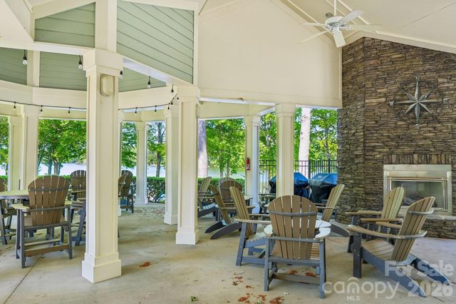 283 Bridges Farm Road, Mooresville, NC 28115