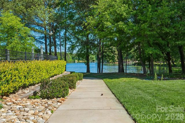 283 Bridges Farm Road, Mooresville, NC 28115