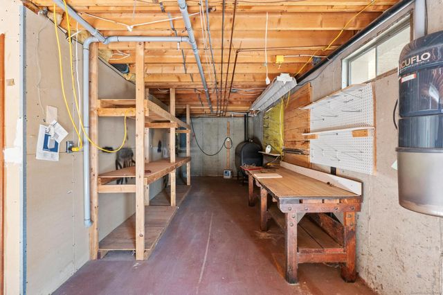 123 West High Street, East Hampton, CT 06424