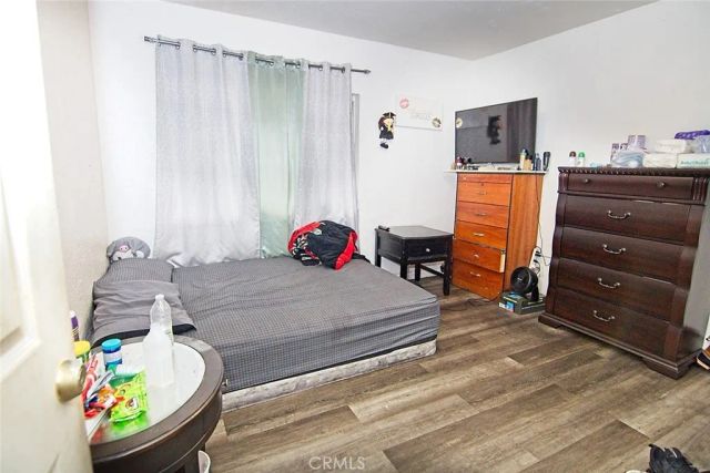 6911 Compton, Los Angeles, CA 90001