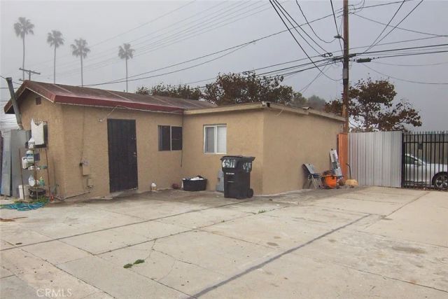 6911 Compton, Los Angeles, CA 90001