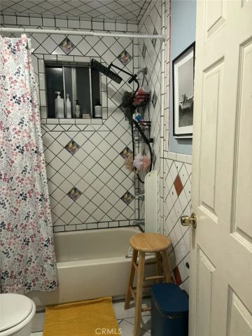 6911 Compton, Los Angeles, CA 90001