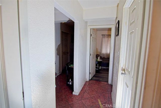 6911 Compton, Los Angeles, CA 90001