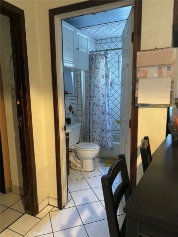 6911 Compton, Los Angeles, CA 90001