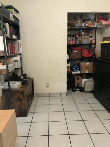 6911 Compton, Los Angeles, CA 90001