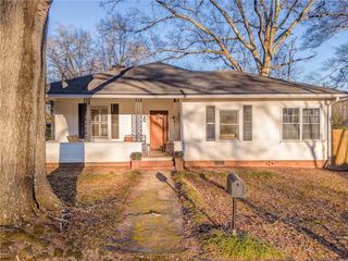 17 N Terrace SE Avenue, Lindale, GA 30147