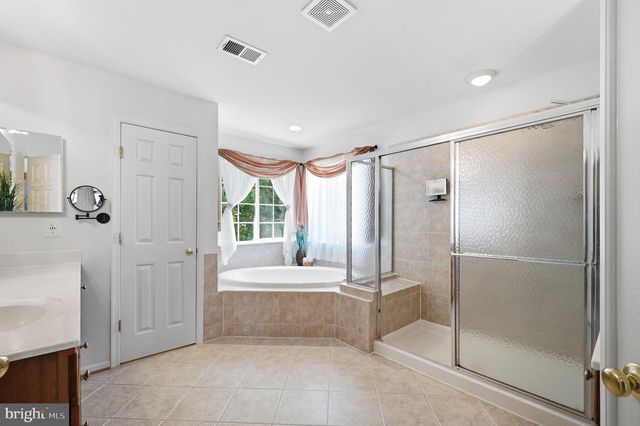 12128 PAPER BIRCH LN, Gainesville, VA 20155