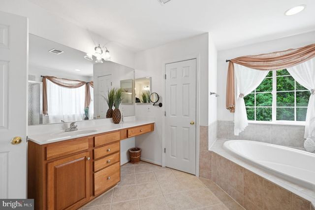12128 PAPER BIRCH LN, Gainesville, VA 20155