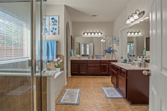 2235 Tawny Owl Road, Grand Prairie, TX 75052