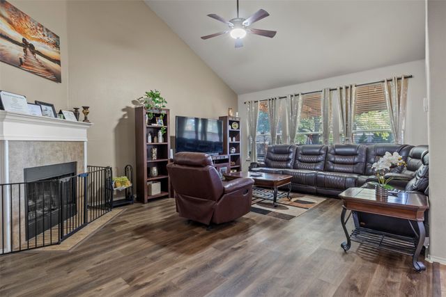 2235 Tawny Owl Road, Grand Prairie, TX 75052