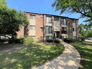 148 Dunteman Drive 101, Glendale Heights, IL 60139